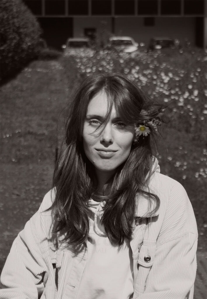 Portrait von Anika Wilzer.